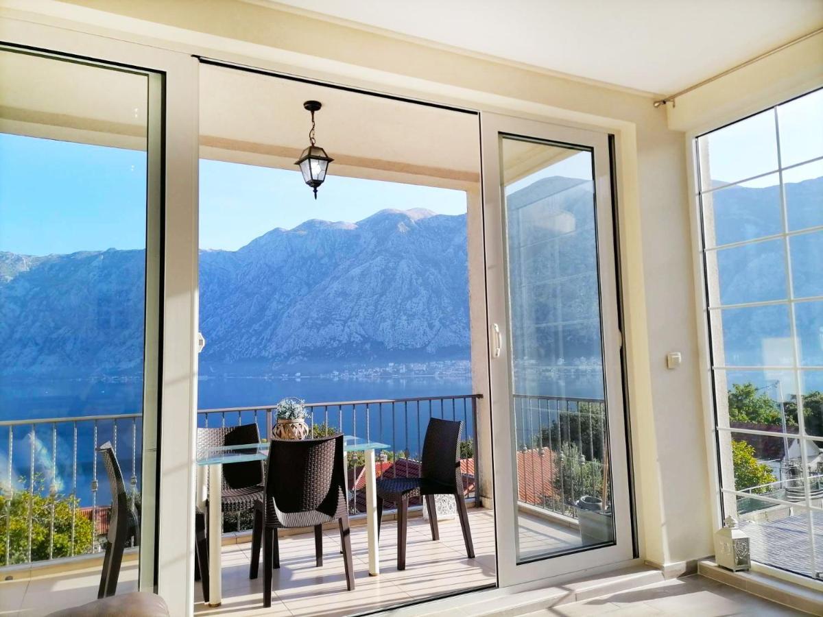 Bay Of Kotor View Apartment With Pool Prčanj Esterno foto