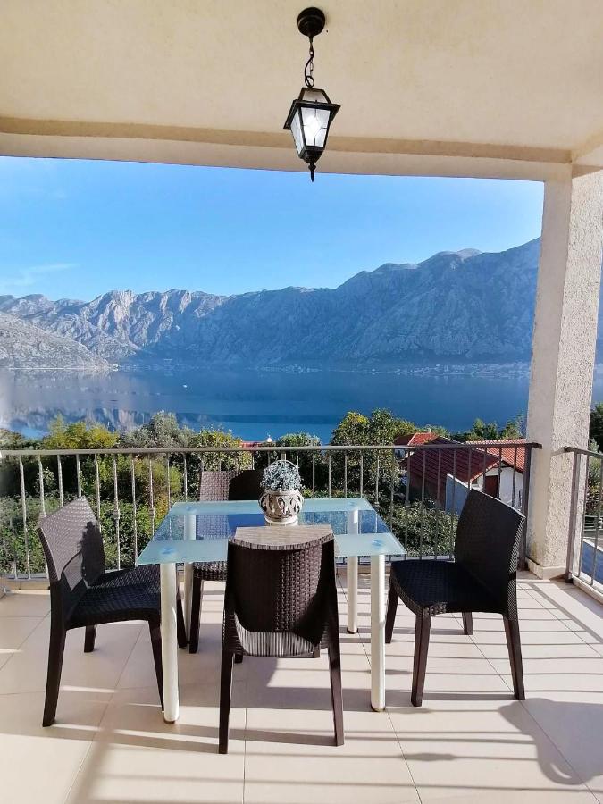 Bay Of Kotor View Apartment With Pool Prčanj Esterno foto