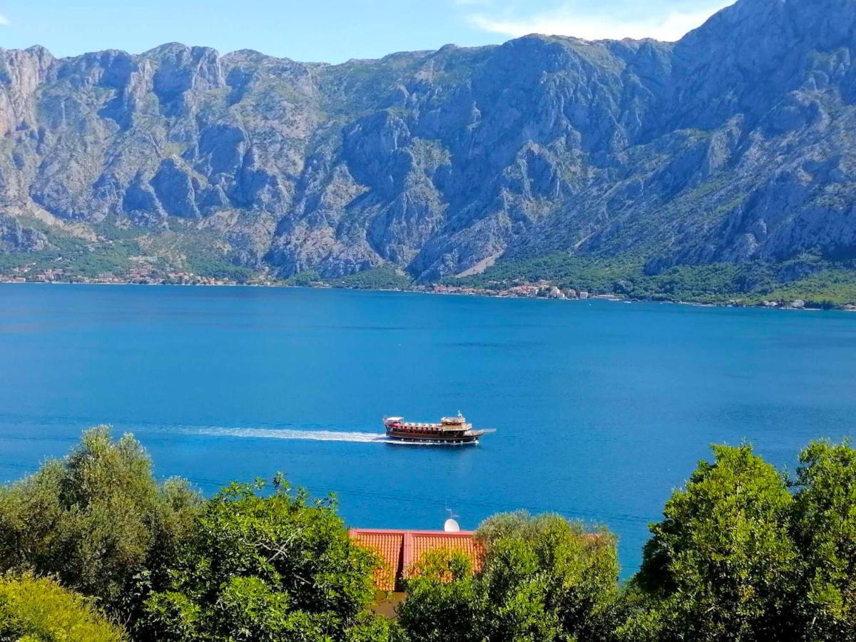 Bay Of Kotor View Apartment With Pool Prčanj Esterno foto